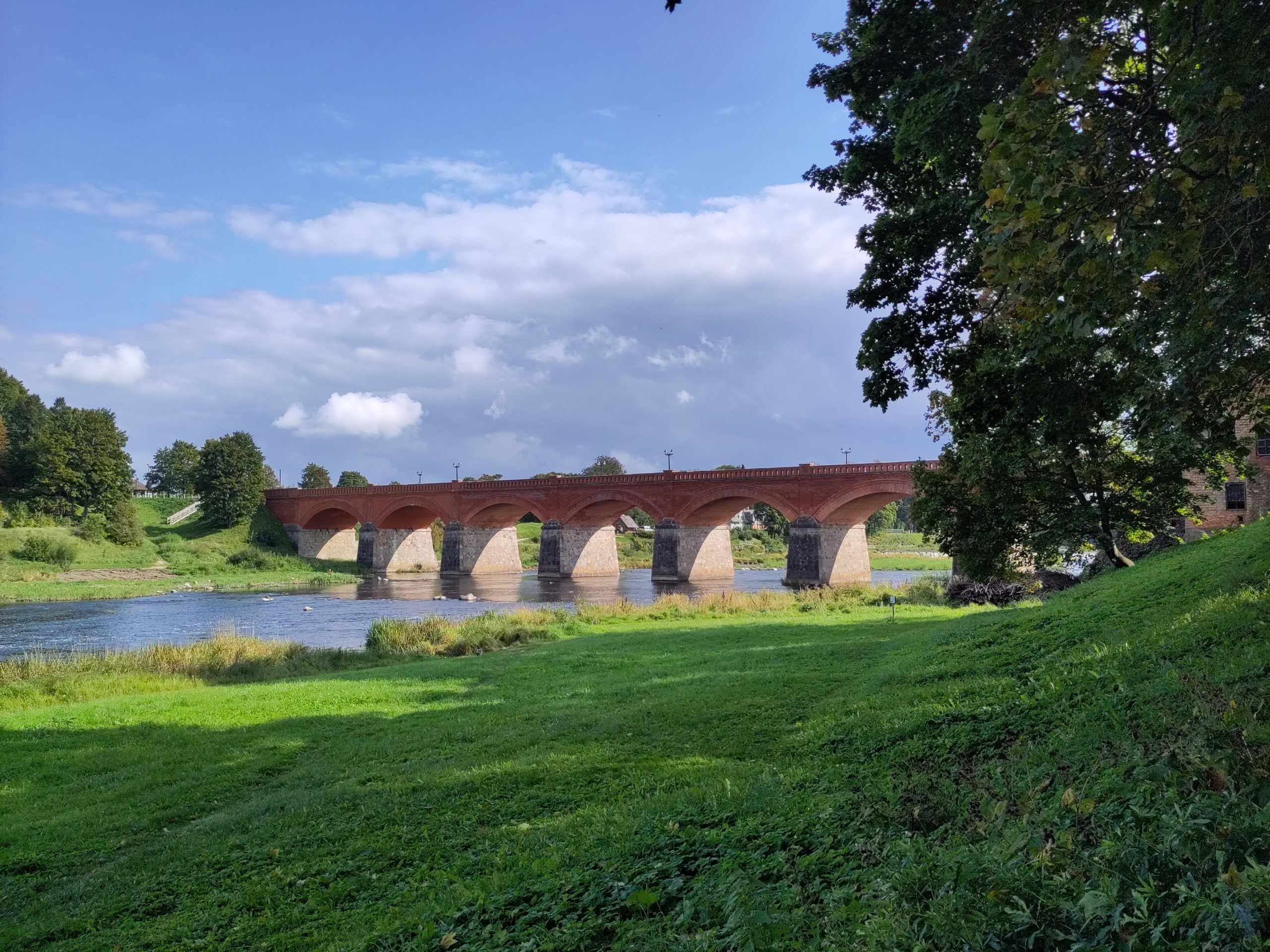Über Kuldiga an die lettische Küste